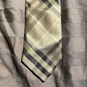 AUTHENTIC BURBERRY MENS TIE